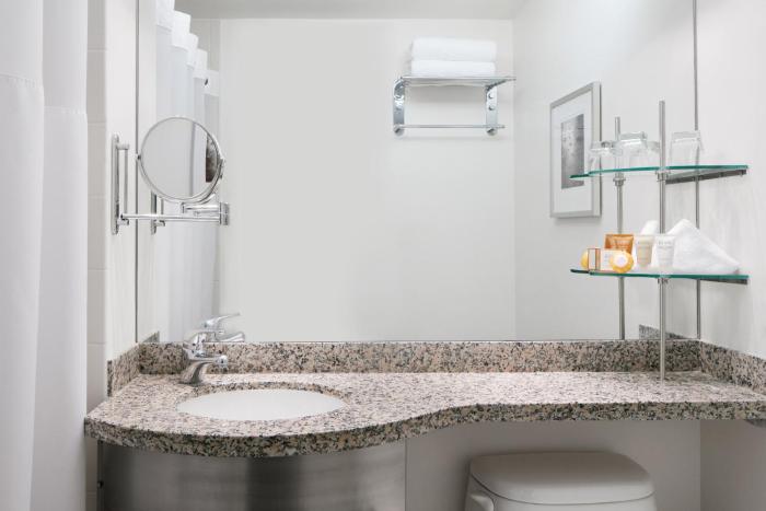 club quarters hotel downtown houston