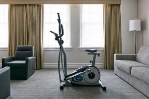 club quarters hotel downtown houston