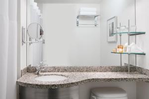 club quarters hotel downtown houston