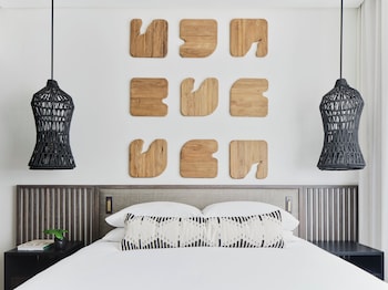 kimpton grand roatan resort and spa an ihg hotel