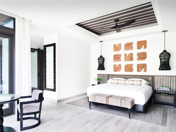kimpton grand roatan resort and spa an ihg hotel