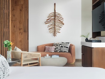 kimpton grand roatan resort and spa an ihg hotel