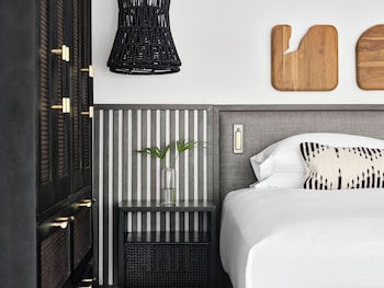 kimpton grand roatan resort and spa an ihg hotel