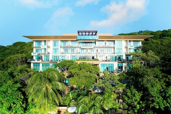 kimpton grand roatan resort and spa an ihg hotel