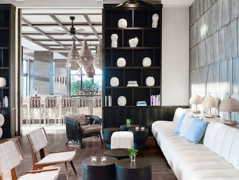 kimpton grand roatan resort and spa an ihg hotel