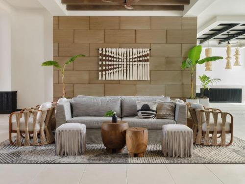 kimpton grand roatan resort and spa an ihg hotel
