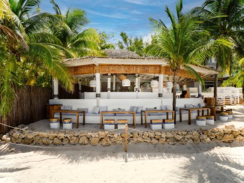 kimpton grand roatan resort and spa an ihg hotel