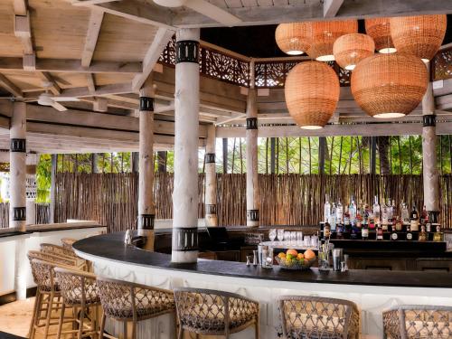 kimpton grand roatan resort and spa an ihg hotel