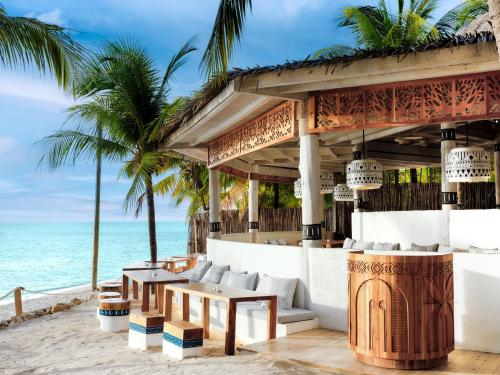 kimpton grand roatan resort and spa an ihg hotel