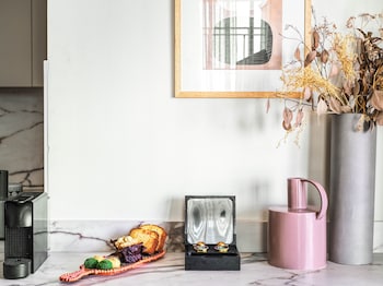 liv mackenzie beach suites