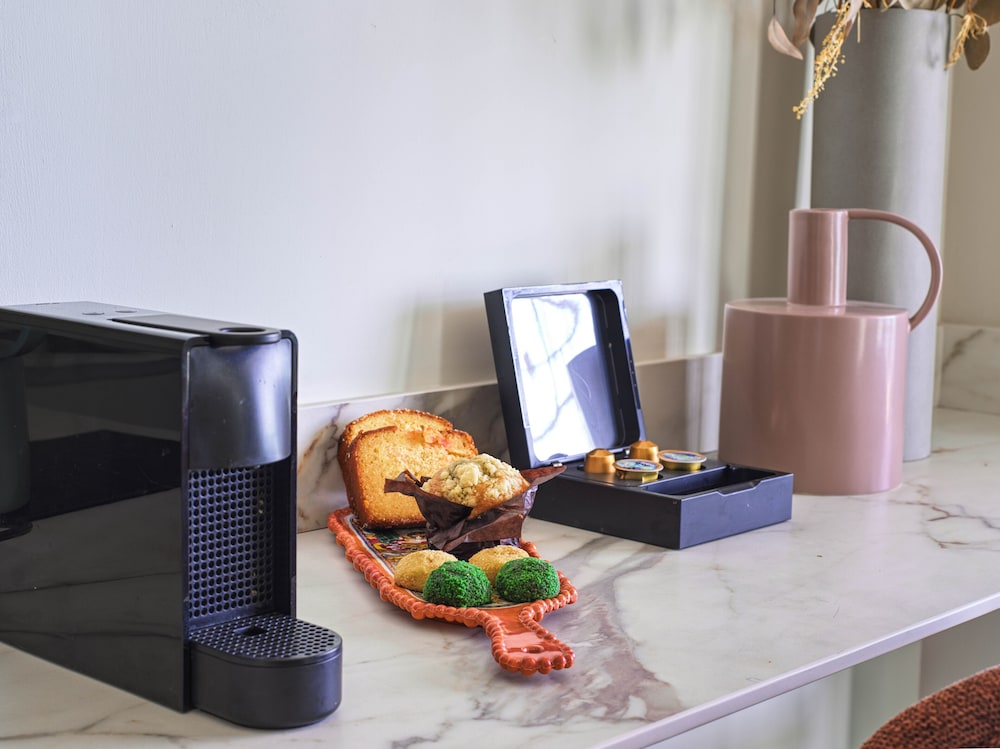 liv mackenzie beach suites