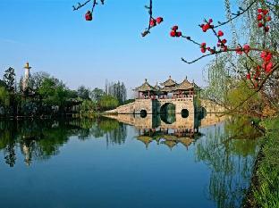 Home Inn Hotel Yangzhou Weiyang Road,,2 star
