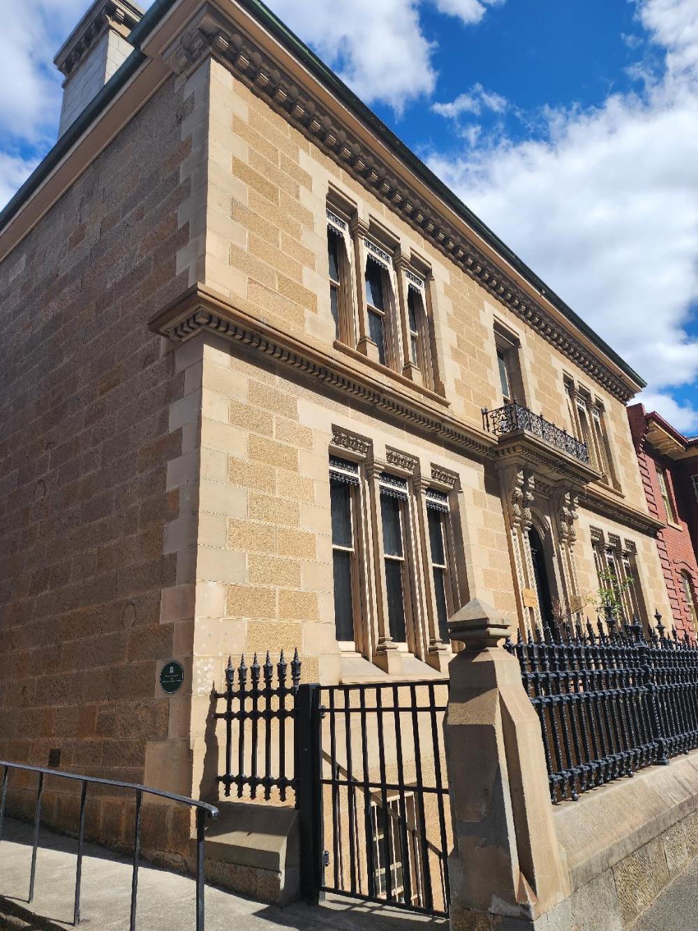 the macquarie hotel