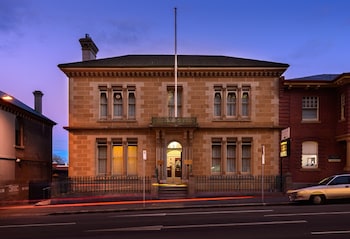 the macquarie hotel