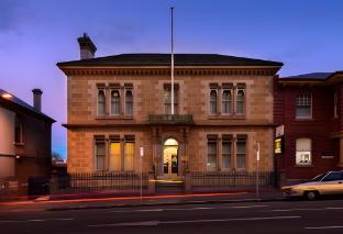the macquarie hotel