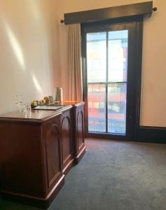 the macquarie hotel
