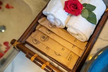 hoi an babylon riverside hotel and spa