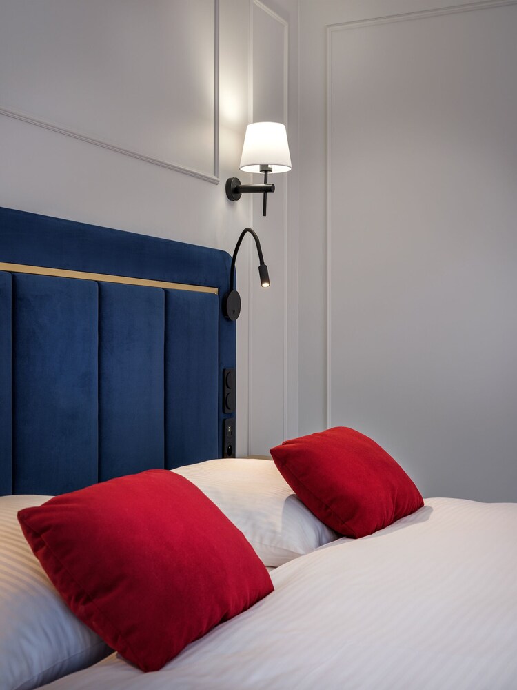 golden queen aparthotel