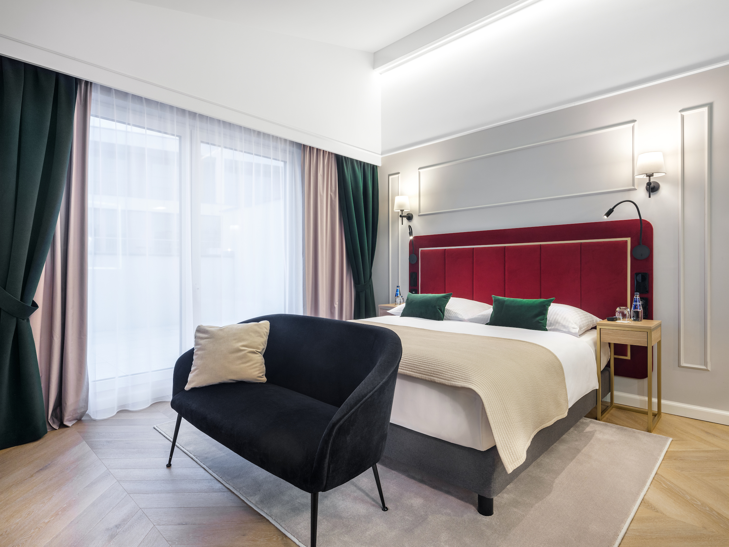 golden queen aparthotel