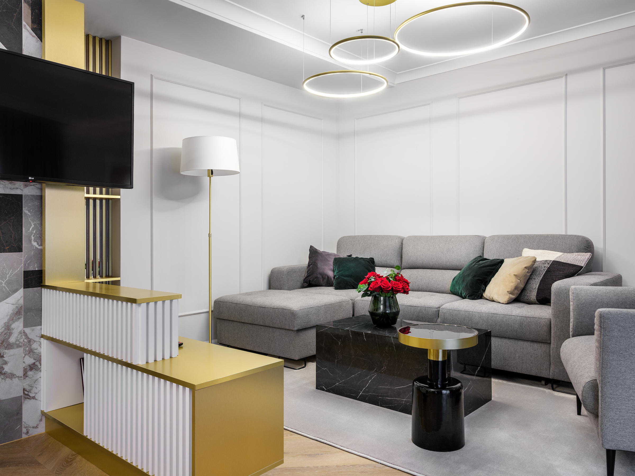 golden queen aparthotel