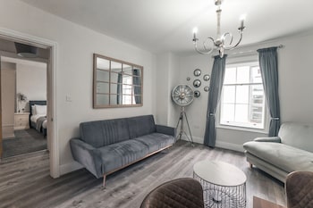clarence street townhouse