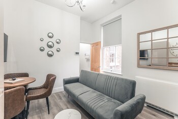 clarence street townhouse