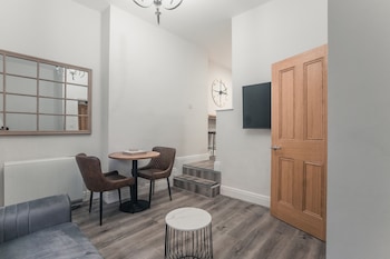 clarence street townhouse