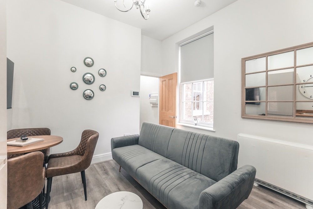 clarence street townhouse