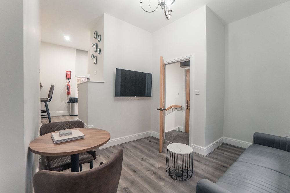 clarence street townhouse