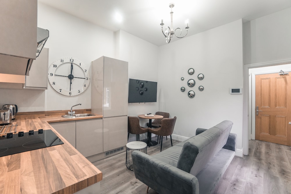 clarence street townhouse