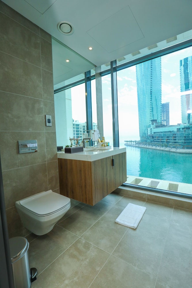 charthouse residences