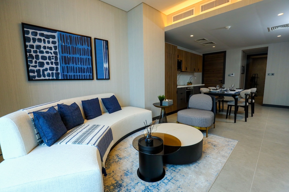 charthouse residences