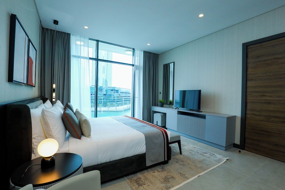 charthouse residences