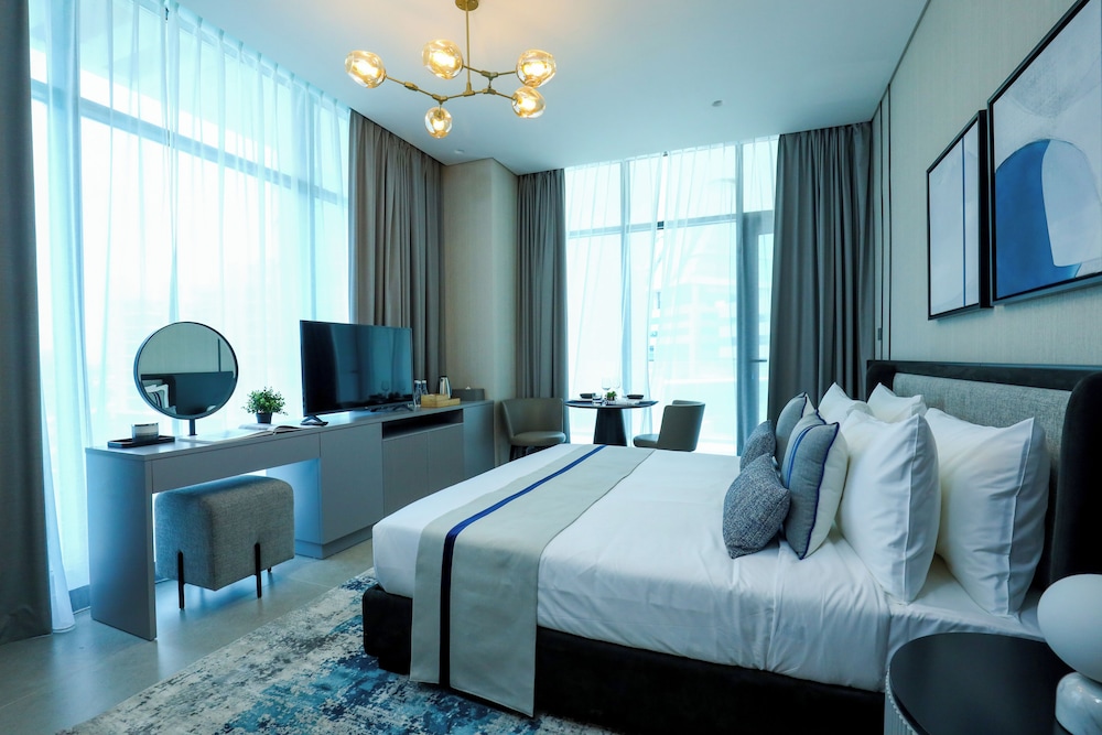 charthouse residences