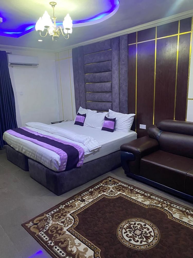 nobis apartments