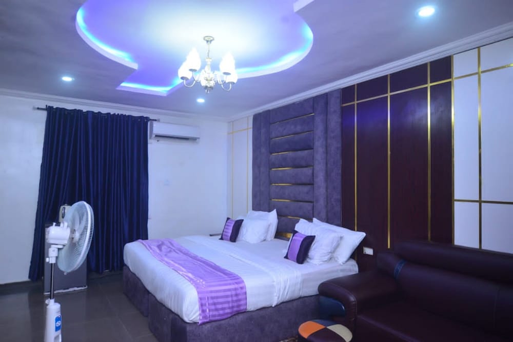 nobis apartments