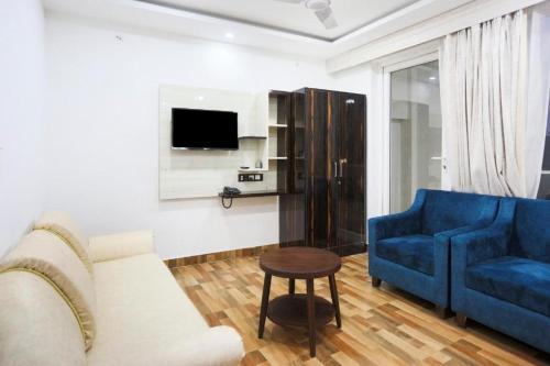 m k hotel and restaurant