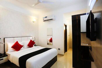 m k hotel and restaurant