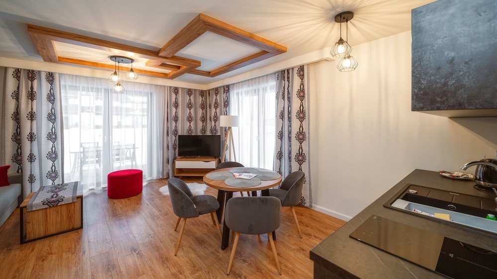 sun and snow resorts d bialka tatrzanska