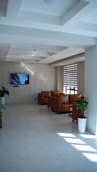 aisha hotel