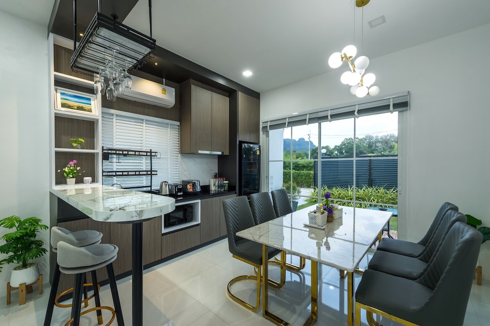 lark pool villa krabi