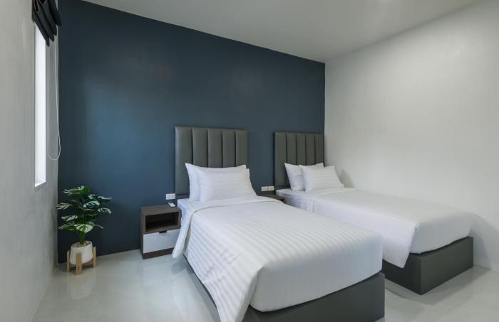 lark pool villa krabi