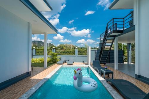 lark pool villa krabi