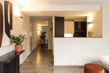 dukes apartments grand place