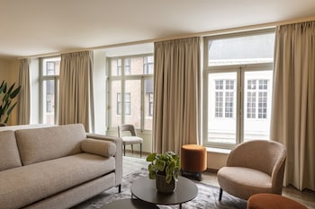 dukes apartments grand place