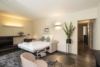 dukes apartments grand place