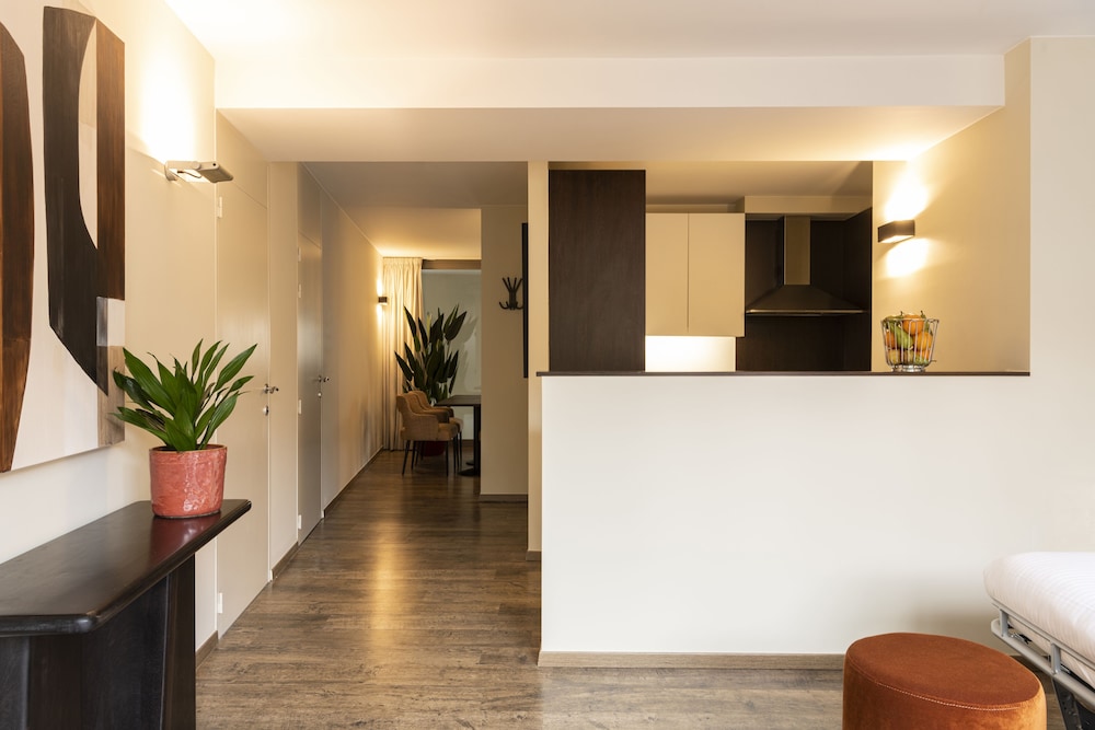 dukes apartments grand place