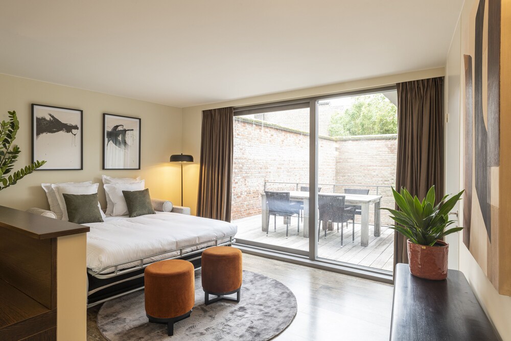 dukes apartments grand place