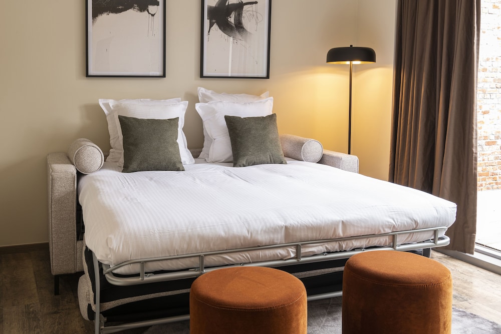 dukes apartments grand place