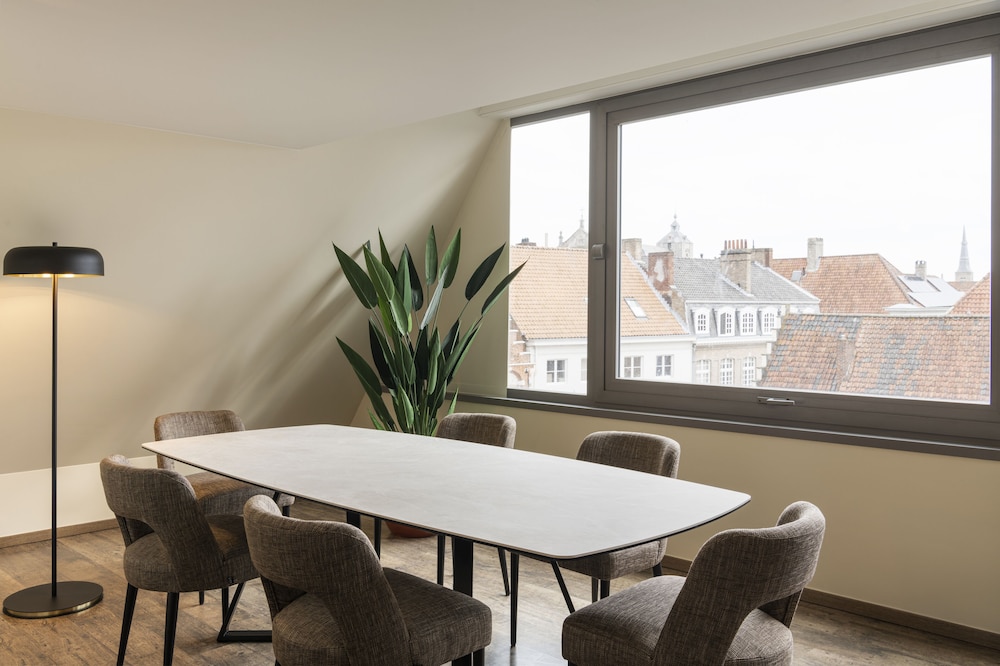 dukes apartments grand place